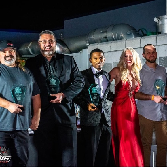 Scarlett red satin dress. - Picture 2 of 2